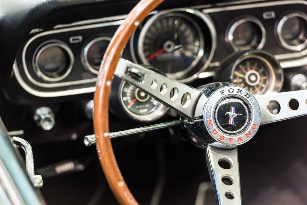 steering wheel of a ford mustang