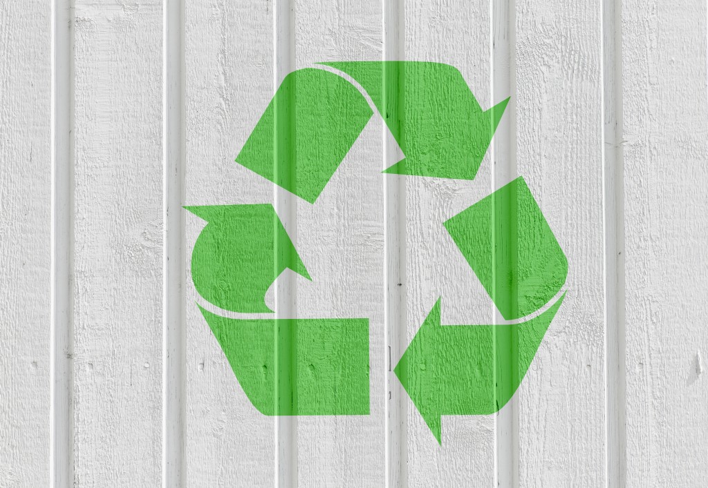 green recycle icon