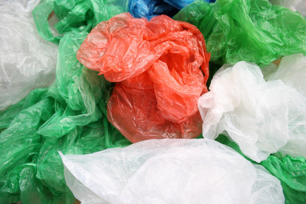  disposable plastic bags